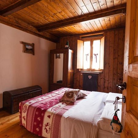 קסטלדלפינו B & B La Guiette מראה חיצוני תמונה